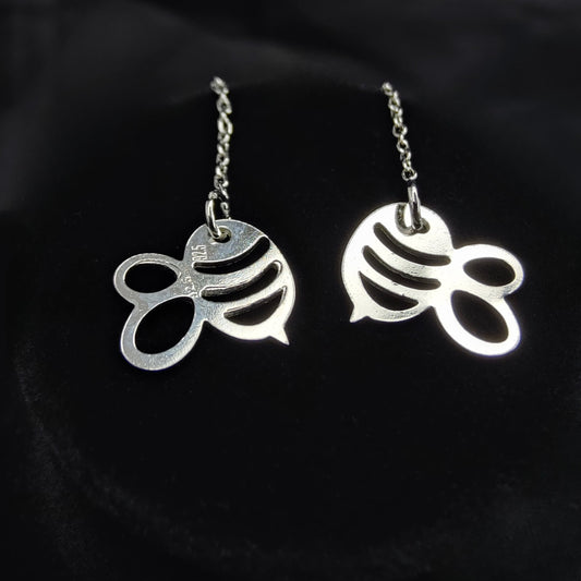 Buzzing Beauty Sui Dhaga Earring