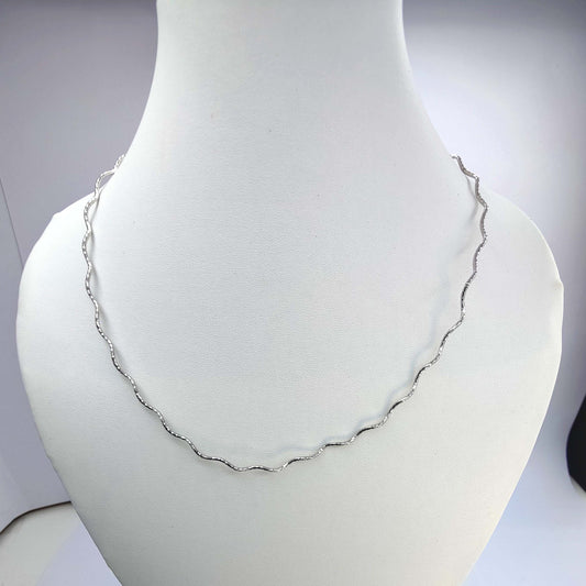 Silver Amore Neckpiece