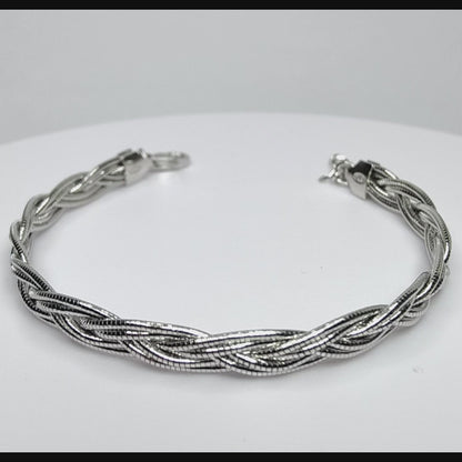 Bella Gleam Bracelet