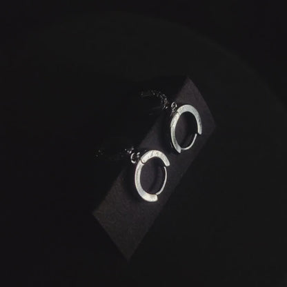 Oval Allure